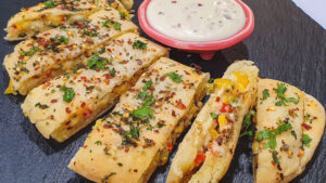 Cheese Garlic Bread Recipe In Hindi