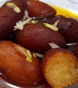 Read more about the article १/२ कप गेहू के आटे से 100% स्पंजी गुलाब जामुन Perfect Gulab Jamun Recipe In Hindi