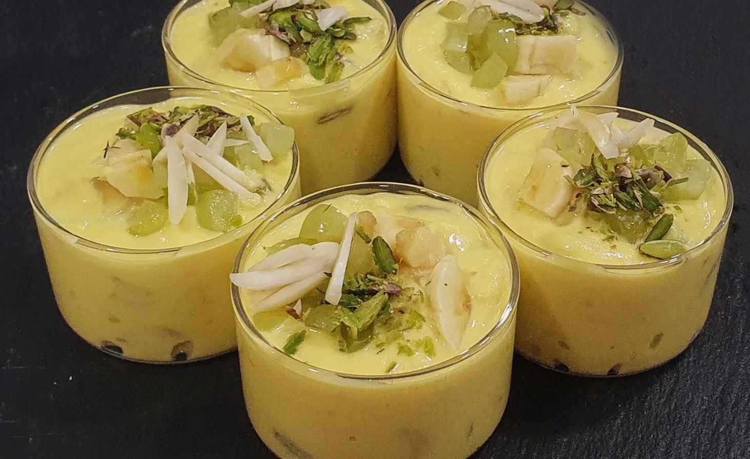 Read more about the article Mouz Ka Meetha Hyderabadi Dessert | Banana Dessert Recipe