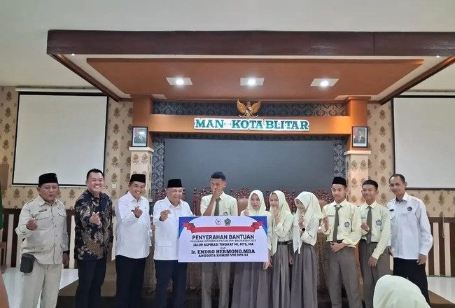 Legislator Gerindra Salurkan PIP dan Sosialisasi 4 Pilar, Warga Ogan Ilir Antusias